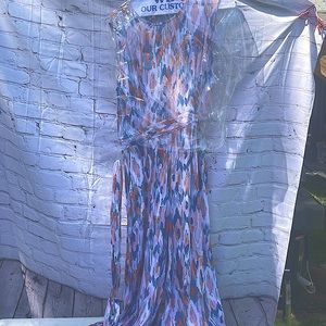 Pantsuit by Eva Longoria size 8, EUC